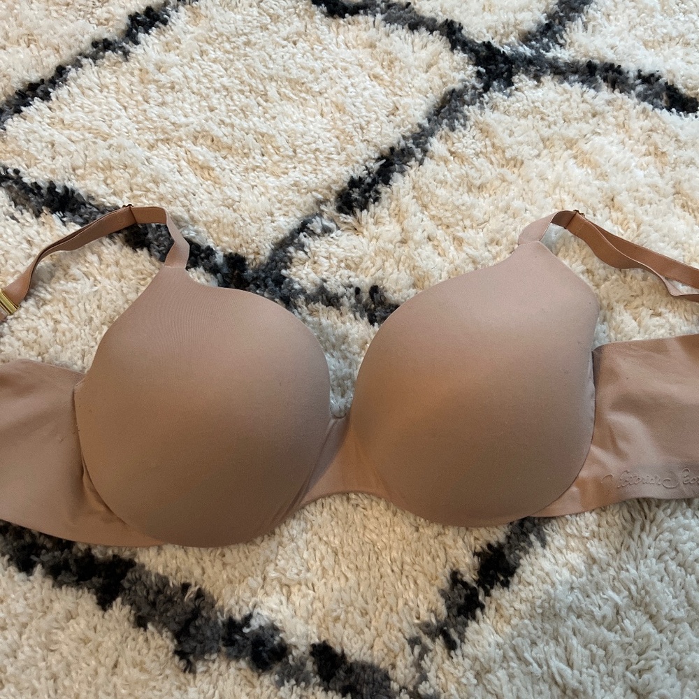 Victoria’s Secret Incredible Demi Bra